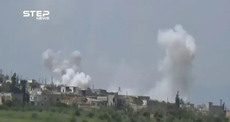 شاهد قصف بالصواريخ والقذائف المدفعية يستهدف قرية الزكاة شمال حماة: أخبار