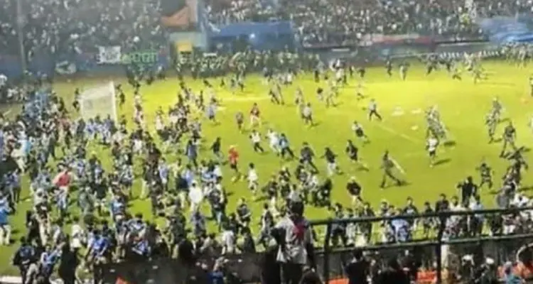 مقتل 12 شخصاً على الأقل في تدافع بملعب بمدغشقر (فيديو): أخبار