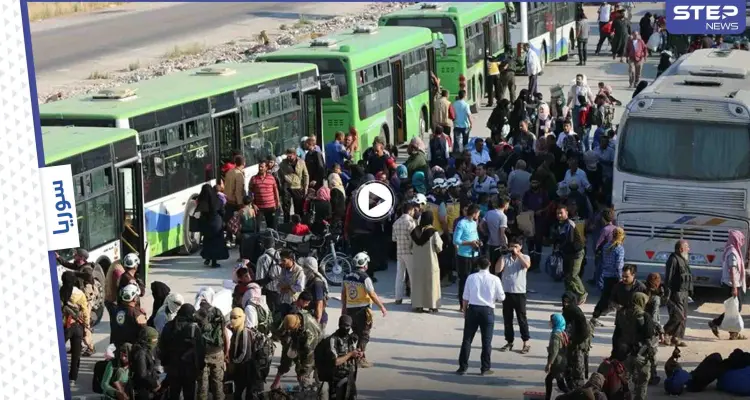 قافلة مُهجّري القنيطرة تصل مناطق المعارضة شمال سوريا وفصيل السلطان مراد يُطلق النار على المحتجين (فيديو): أخبار