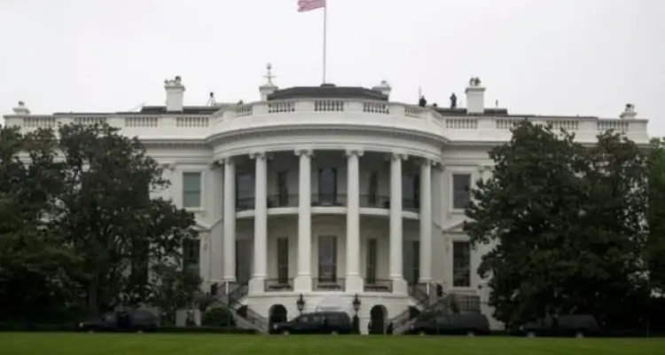 البيت الأبيض يوجّه رسالة شديدة اللهجة إلى إيران بعد استهداف الحوثيين مطار أبها السعودي: أخبار