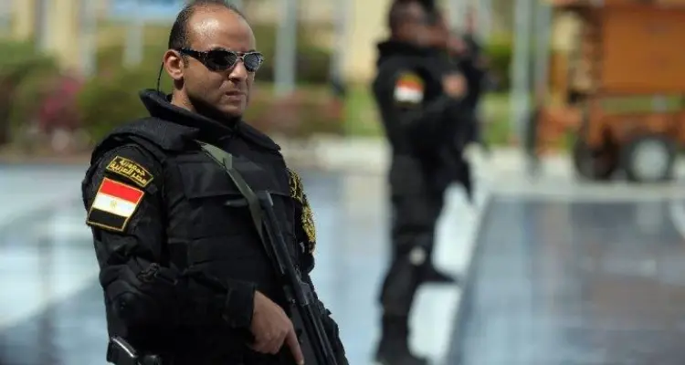 مصر.. رئيس المخابرات يُشير إلى تهديد يواجه الدولة ووزير الدفاع يحذّر: أخبار