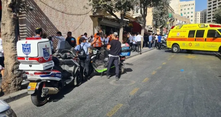 بالفيديو|| فلسطيني ينفّذ عملية طعن وسط القدس والشرطة الإسرائيلية تفتح عليه النار: أخبار