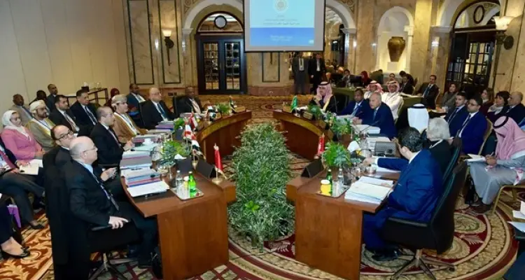 وزراء الخارجية العرب يجتمعون ضمن التحضيرات للقمة العربية .. والتصريحات تتصاعد رفضاً لقرار ترامب: أخبار
