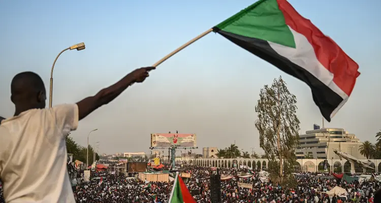 بيان أمريكي بريطاني سعودي إماراتي يدعو لأمرٍ هام.. ومجلس السيادة السوداني يكشف موقفه من المبادرة الأممية: أخبار