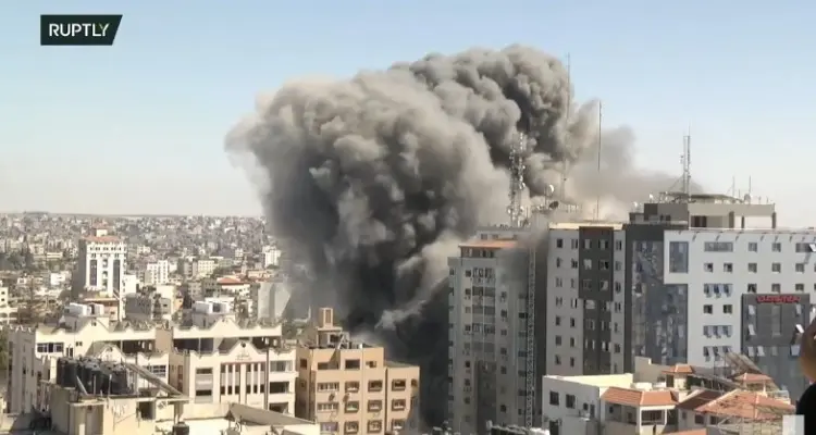 بالفيديو|| لحظة تدمير الطائرات الإسرائيلية ثاني أكبر برج في قطاع غزة: أخبار