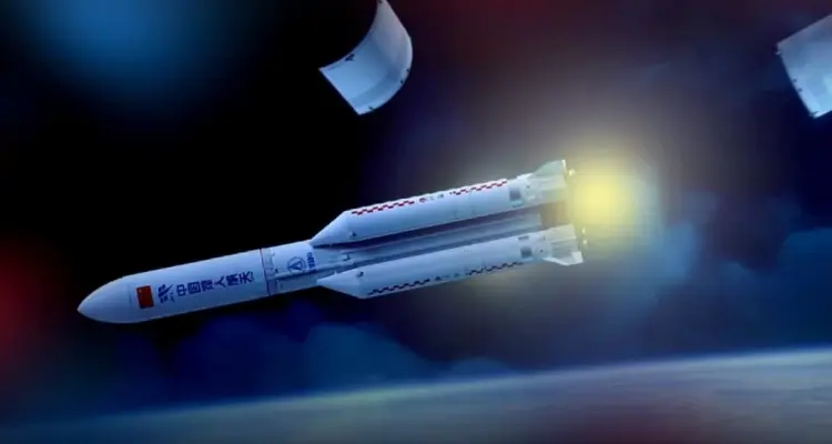 شاهد الصورة الأولى للصاروخ الصيني عقب خروجه عن السيطرة تماماً: أخبار