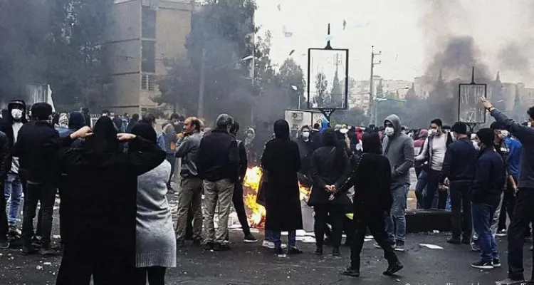 احتجاجات في طهران من ذوي ضحايا الطائرة الأوكرانية: أخبار