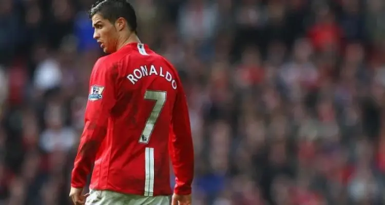 بعد أخبار متفاوتة .. مانشستر يونايتد يعلن التعاقد رسمياً مع كريستيانو رونالدو: أخبار