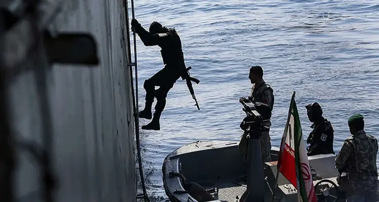 فيتنام تعلن عن مفاوضات مع إيران بخصوص ناقلة النفط وقائد الحرس الثوري يؤكد هزيمة أمريكا في بحر عمان: أخبار