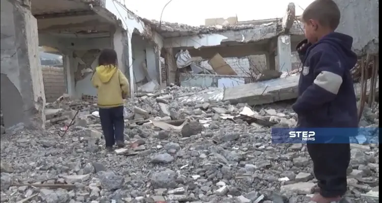 شاهد || لست شحاذًا لأنني أعيش تحت الأنقاض.. أنا بائع متجول عمري 3 أعوام!: أخبار