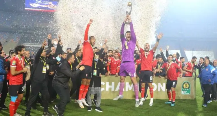 نادي الأهلي المصري يحقق لقباً قارياً يحمل رقم 7 بمسيرته: أخبار