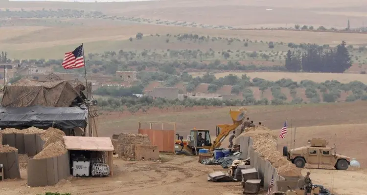 انفجارات غامضة داخل قاعدة أمريكية في منطقة التنف شرقي حمص: أخبار