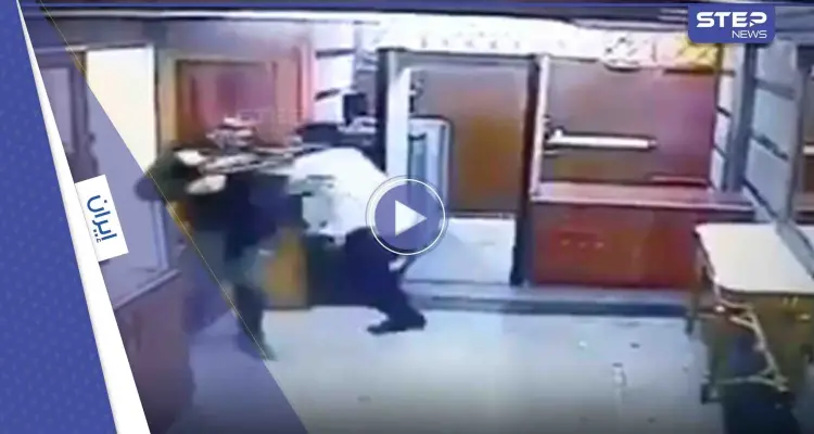 وصِفَ بالأسد فيديو لصراع حارس سفارة أذربيجان مع المسلح الذي اقتحمها بإيران: أخبار