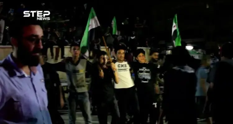مظاهرة ليلية بمدينة عفرين شمال حلب طالبت بوقف العدوان الروسي: أخبار