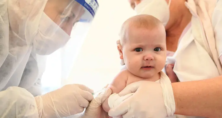 أول دولة عربية تتخذ إجراءً هام بخصوص كورونا لفئة الأطفال حتى عمر السنتين: أخبار