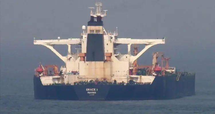 طهران تخرق الحظر المفروض على النظام السوري... 3 ناقلات نفط إيرانية تتجه إلى سوريا: أخبار