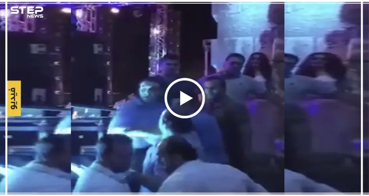 شاهد بالفيديو|| ما فعله عناصر الأمن بحيدرة سليمان عند محاولته تقبيل حسين الديك بحفلٍ غنائي: أخبار