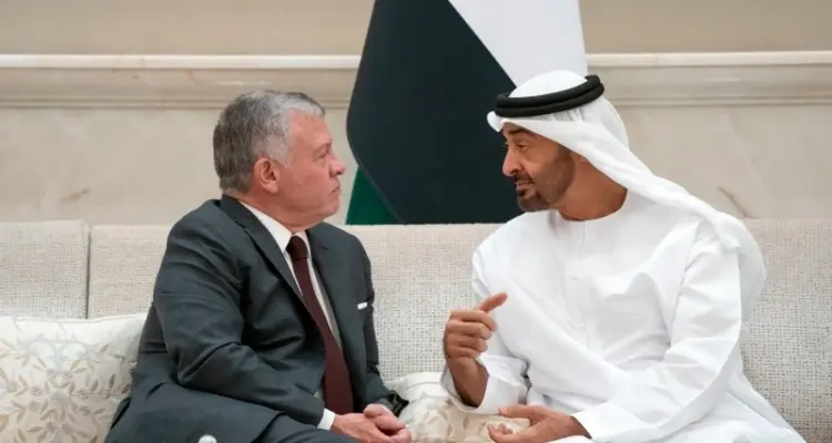 الشيخ محمد بن زايد يصل الأردن لبحث عدة قضايا والعاهل الأردني وولي عهده بمقدمة مستقبليه: أخبار