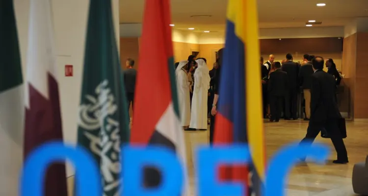 الإمارات تعلن معارضتها لاتفاق دولي بشأن النفط بشكل غير مسبوق وتوضح خطتها: أخبار