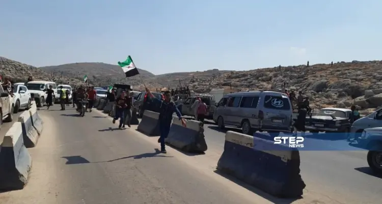 مظاهرات حاشدة على معبر باب الهوى الحدودي مع تركيا (صور): أخبار
