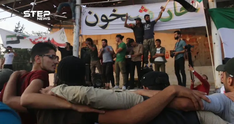 مظاهرة في مدينة إدلب رداً على شائعات بثها النظام السوري حول عودة أهالي خان شيخون: أخبار