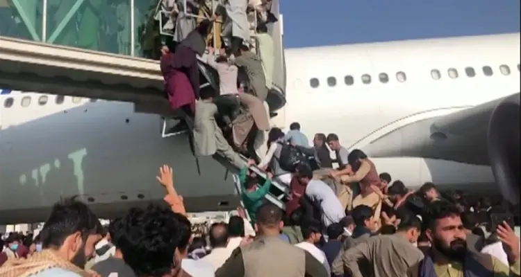 تركيا تقدّم عرضاً لطالبان حول مطار كابل والمتحدث باسمها يكشف مصير منازل المسؤولين السابقين: أخبار