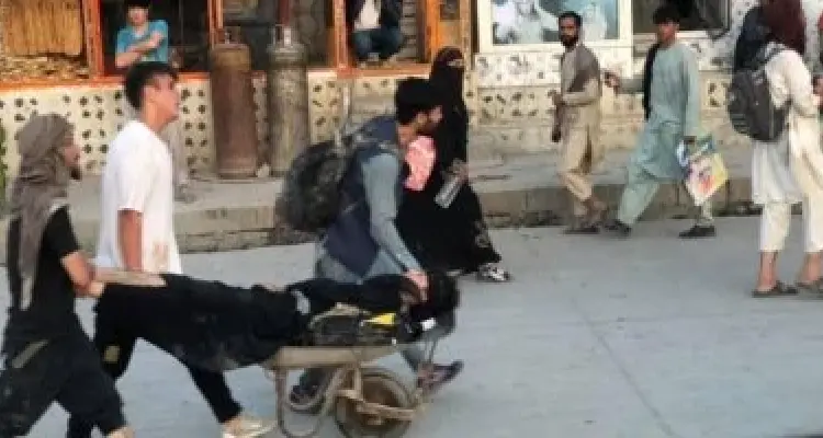 تفجيرات مطار كابل تتسبب بتأجيل اجتماع بايدن وبينيت.. بريطانيا تدعو لاجتماع طارئ وفرنسا تسحب سفيرها: أخبار