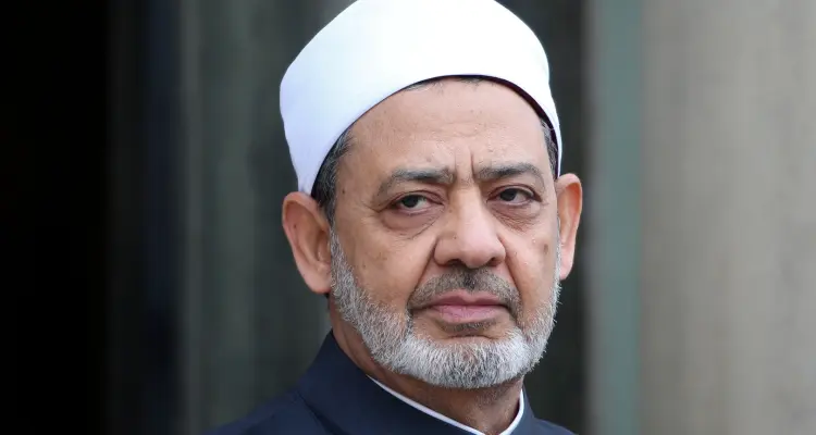 الأزهر يعلق على محاولة اغتيال الكاظمي ويُحذّر العراقيين من فئة تُهدد الأمن: أخبار