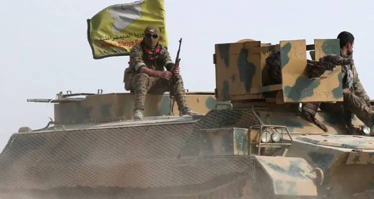 اشتباكات وحرب شوارع بين قوات "قسد" ومجهولين بريف ديرالزور الشرقي يخلف قتلى وجرحى: أخبار