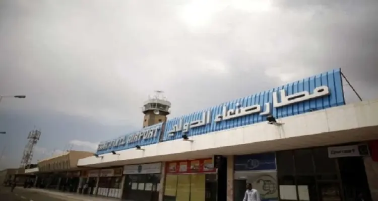 بالفيديو|| التحالف ينفذ ضربات جوية على أهداف داخل مطار صنعاء.. والحوثيون يوقفون استقبال طائرات المنظمات الإغاثية: أخبار