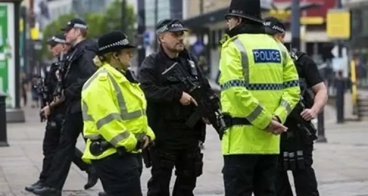 عقب ساعات من مجزرة نيوزيلندا.. مجهولون يهاجمون حشداً من المصلين في بريطانيا!!: أخبار