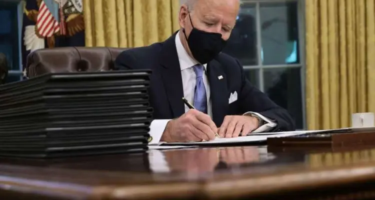 الرئيس الأمريكي يوقع على خطة بقيمة 1.9 تريليون دولار.. ويكشف الهدف منها: أخبار