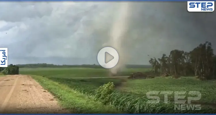 بالفيديو|| مشاهد لم تراها من قبل.. مصوّر يلتقط أقرب إعصار قد تراه عيناك: أخبار