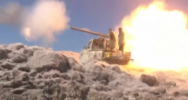 بالفيديو|| "اضربوه" معارك شرسة غرب مأرب بين الجيش اليمني وميليشيا الحوثي.. والإرياني يحذر: أخبار