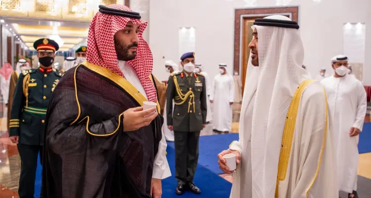 محمد بن سلمان يصل أبوظبي ضمن جولة خليجية وبيان سعودي عماني مشترك: أخبار