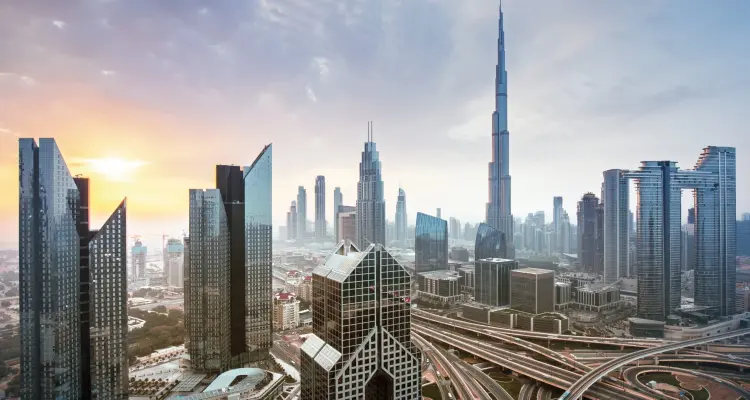 الإمارات تعلن تحديث منظومة الإقامة وتطرح 5 أنواع إقامات جديدة: أخبار