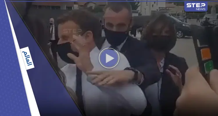 بالفيديو|| امرأة تصفع ماكرون في أحد شوارع باريس.. وحراس الرئيس يطرحونها أرضاً: أخبار