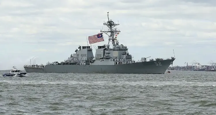 البحرية الأمريكية تصادر أسلحة إيرانية كانت في طريقها إلى الحوثيين (شاهد): أخبار