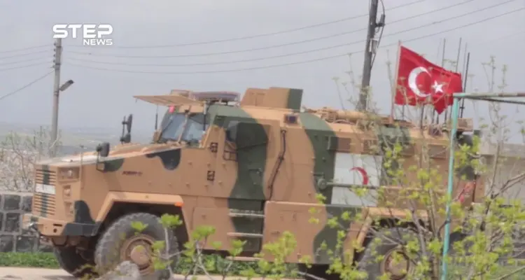 مشاهد لمرور دورية المراقبة التركية من بلدة الصرمان بريف إدلب باتجاه نقطة مورك في ريف حماة: أخبار