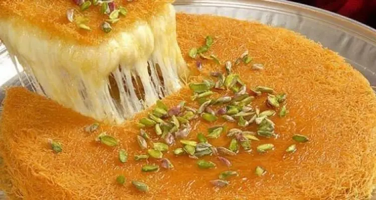 طريقة عمل الكنافة بأشهى أنواعها وعلى طريقة الشيفات السرية: أخبار