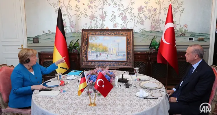 أردوغان يتلقى وعوداً من ميركل في آخر زيارة رسمية لها لتركيا وتبادل الآراء حول المهاجرين: أخبار