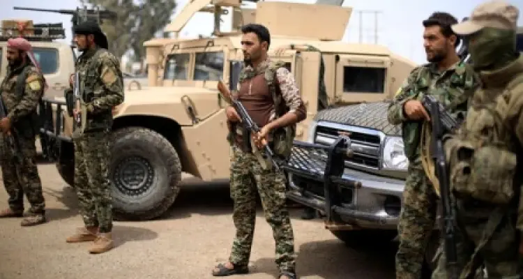 ميليشيا قسد تعتقل نازحي الركبان بالرقة، وفرنسا تدرس إمكانية إبقاء قوّاتها لحماية الكرد: أخبار