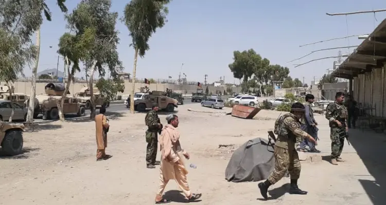 طالبان تدخل قندهار ثاني أكبر مدن البلاد.. وموسكو تكشف موقفها من معارك أفغانستان وتدعو لأمرٍ هام: أخبار