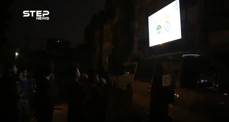 على شاشات عرض وسط مدينة إدلب.. هيئة تحرير الشام تدعو للانتساب بصفوفها: أخبار