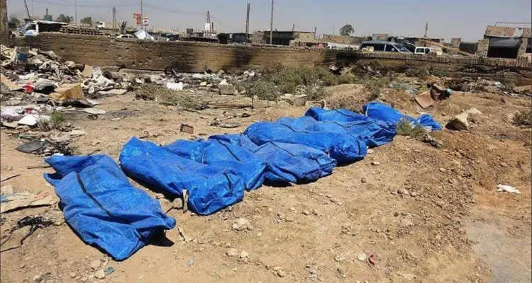 قوات النظام تكشف عن مقبرتين جماعيتين بالقرب من الميادين شرقي دير الزور!!: أخبار