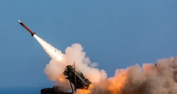 الحوثيون يستهدفون مدينة مأرب بصاروخ باليستي بعد فشل التوغل فيها: أخبار