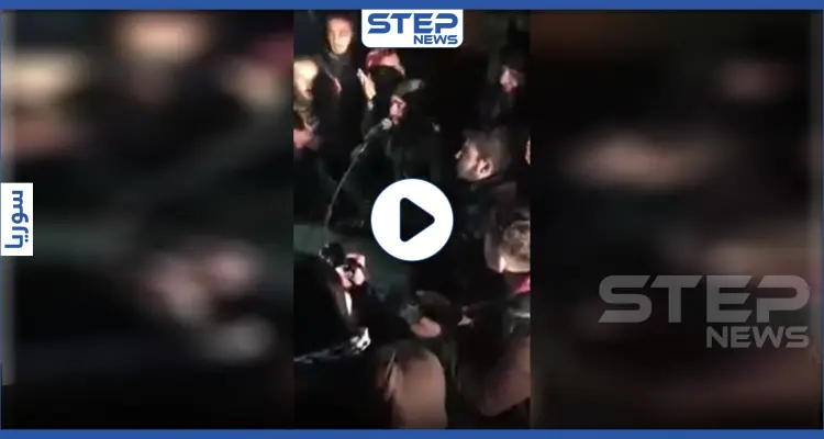 بالفيديو|| ناشطو المعارضة السورية من على طريق الـM4 يغنّون "كورونا مافي داعي تزورونا"..: أخبار