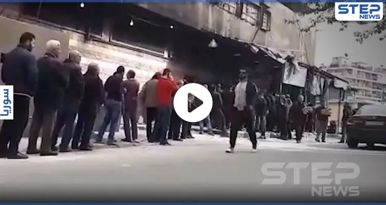 عدسة "ستيب" ترصد طوابير الأهالي بحلب لشراء الخبز.. ولا اكتراث بإجراءات الوقاية من كورونا: أخبار