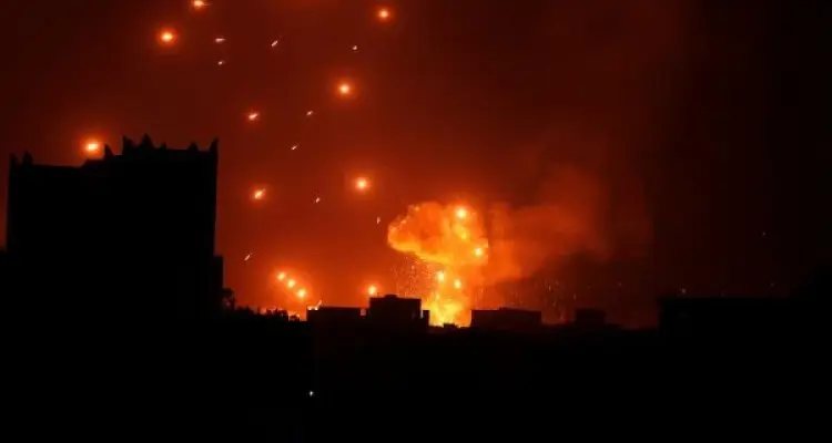 طائرات التحالف العربي تستهدف دار الرئاسة ومواقع أخرى للحوثيين في صنعاء: أخبار