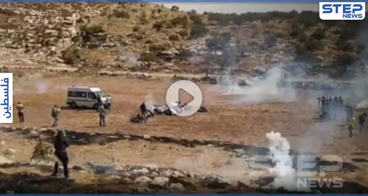 بالفيديو|| الجيش الإسرائيلي يستهدف المصلين بشكل مباشر ويقطع الطريق إلى نابلس: أخبار